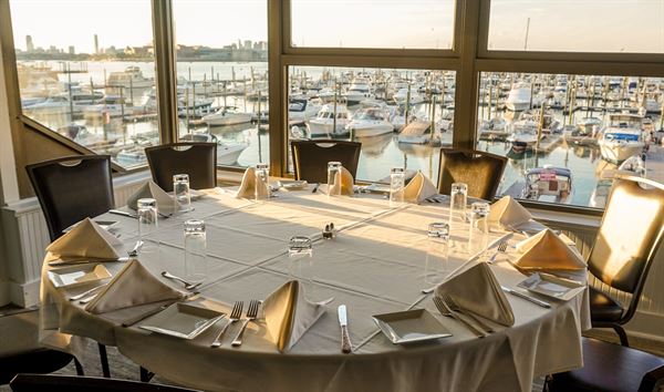Port 305 Restaurant