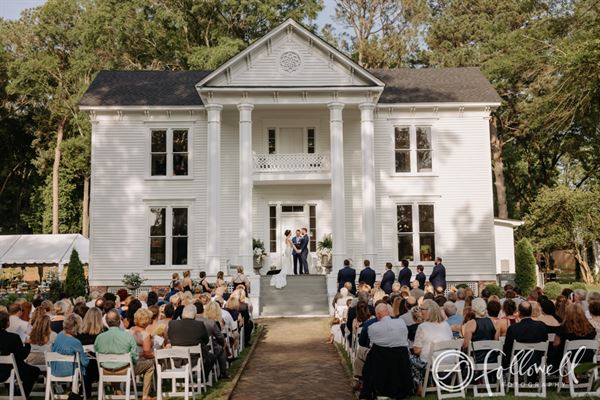 The Simmons House Historic Venue & Inn