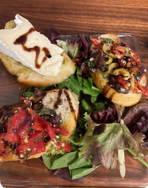 Bashaw Steakhouse, Seafood & LIVE Music