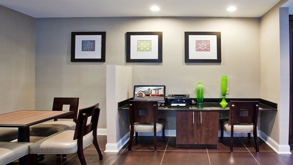 Holiday Inn Express Atlanta West - Theme Park Area