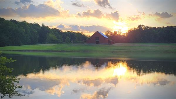 Grove Lake Farms Weddings and Events