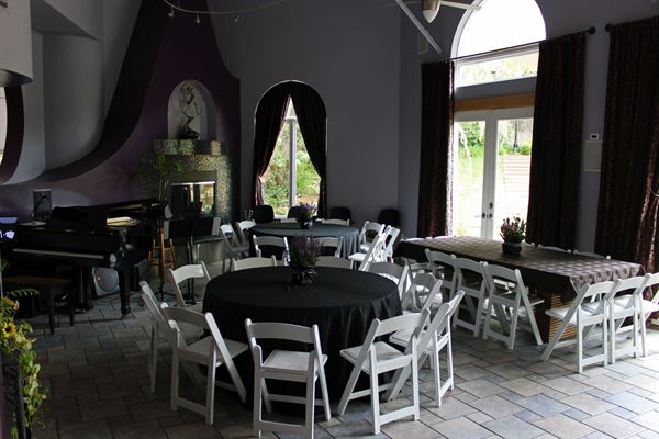 The Magnolia Moon at Guthrie Retreat