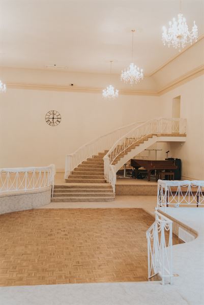 Old Rock Church Bed and Breakfast