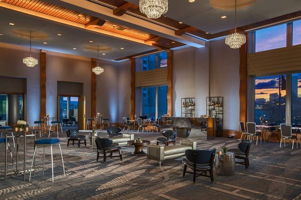 Renaissance Boston Waterfront Hotel