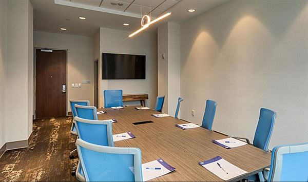 Holiday Inn Express Charlotte-South End