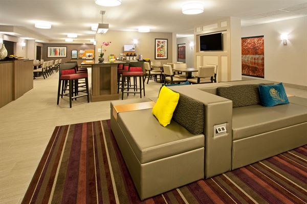 Holiday Inn Express & Suites Minnetonka