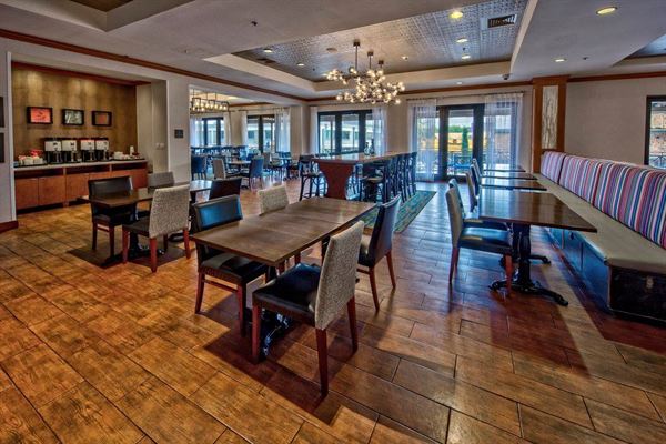 Hampton Inn & Suites Austin Downtown