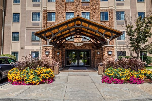 Staybridge Suites Denver-Cherry Creek
