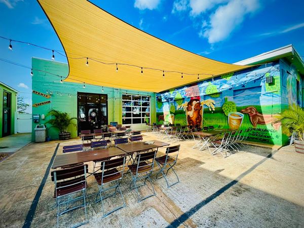 Pinellas Ale Works Brewing