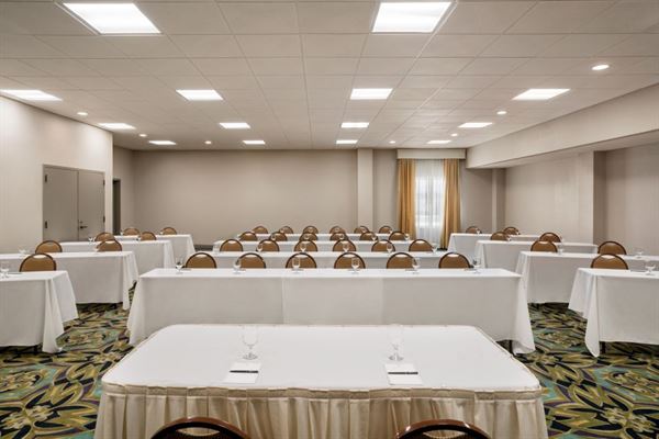 Embassy Suites by Hilton Brunswick