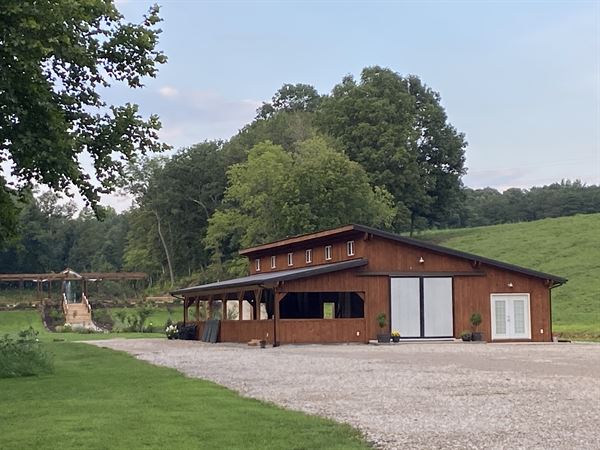 Valley Oaks Wedding Venue