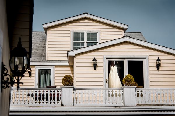 Kemfort's Cottage and Cora's Bed & Breakfast