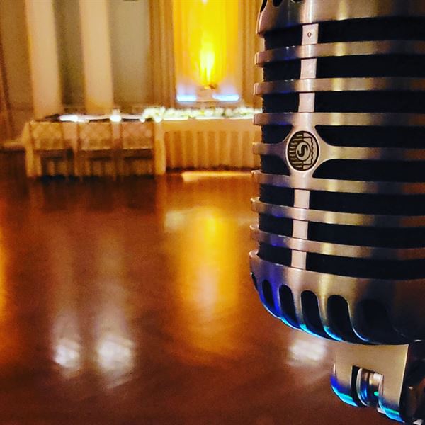 Douglas Adam Entertainment