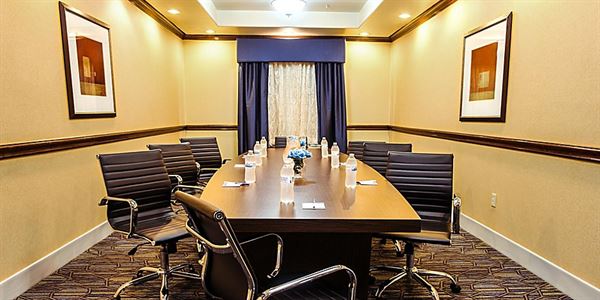 Holiday Inn Express & Suites Waller