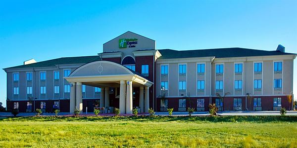 Holiday Inn Express & Suites Waller
