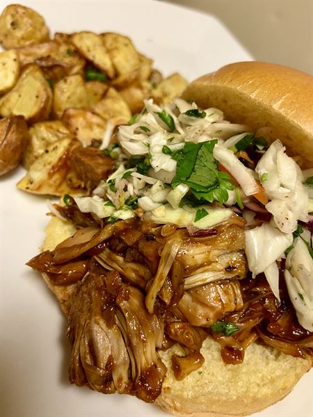 Wealthy Eats Kitchen LLC