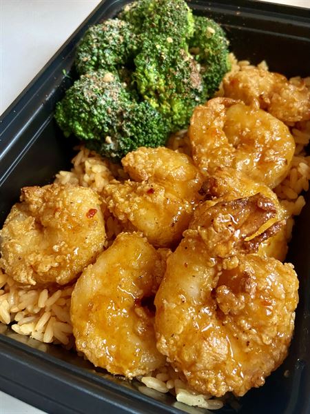 Wealthy Eats Kitchen LLC