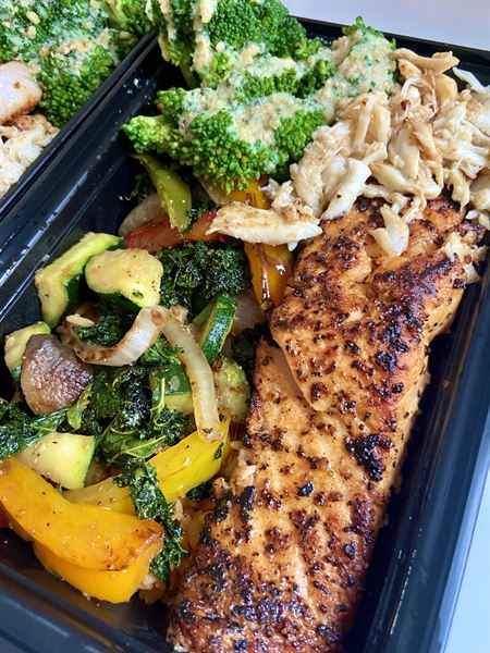 Wealthy Eats Kitchen LLC