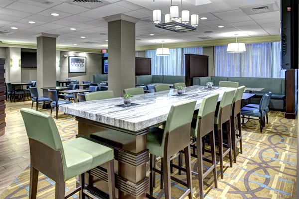 Courtyard New Haven at Yale