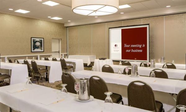 DoubleTree by Hilton Hotel Laurel