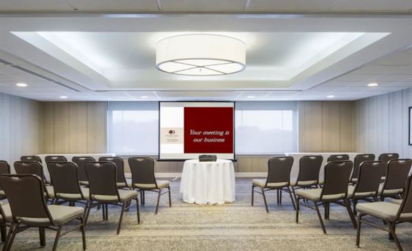 DoubleTree by Hilton Hotel Laurel