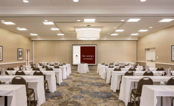 DoubleTree by Hilton Hotel Laurel