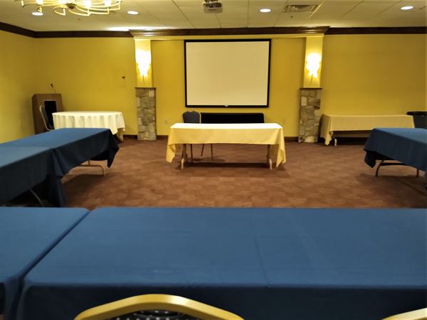 Exton Hotel & Conference Center