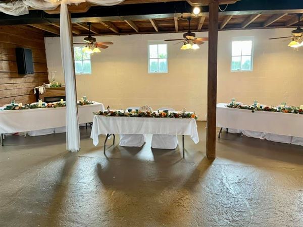 Axton Lodge's Rocky Knolls Barns