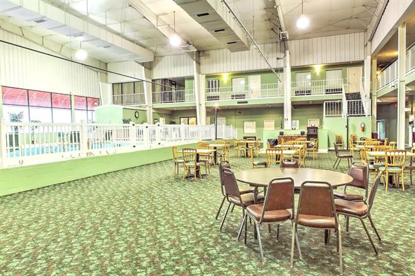 Coratel Inn & Suites By Jasper McCook