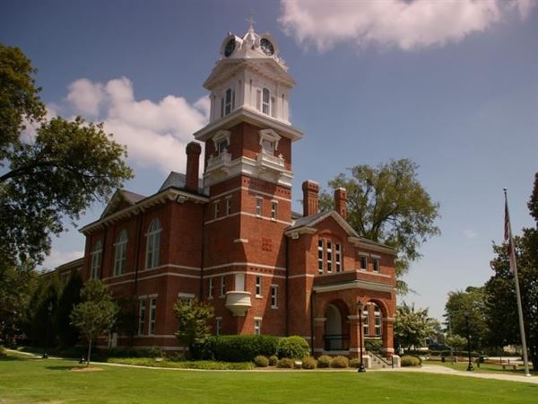 Gwinnett Historic Courthouse