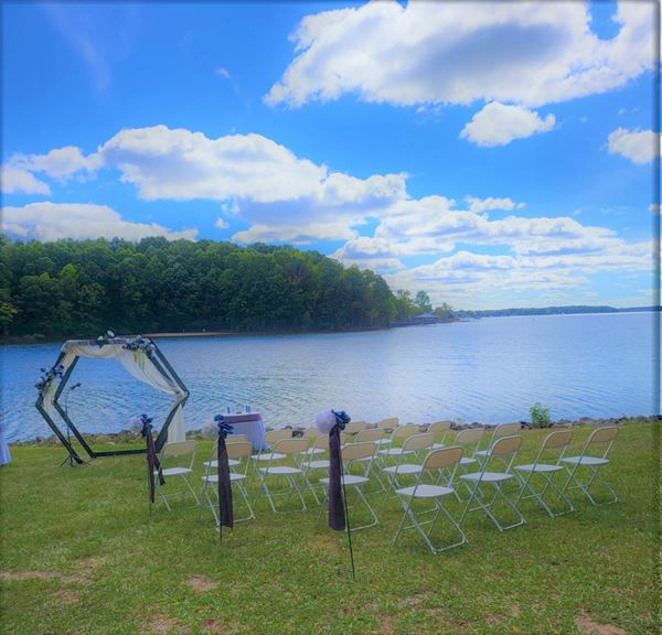 Heart Beyond the Canvas- Lakela Dos Santos