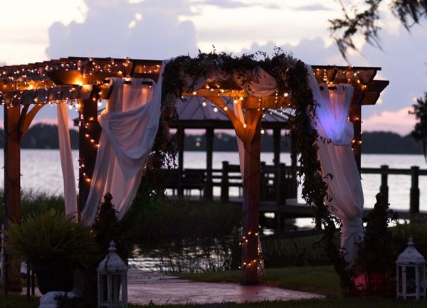 The Cottage on Lake Fairview