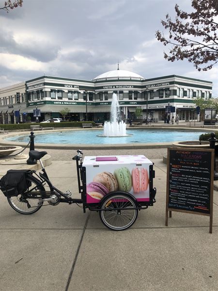 Le Macaron French Pastries