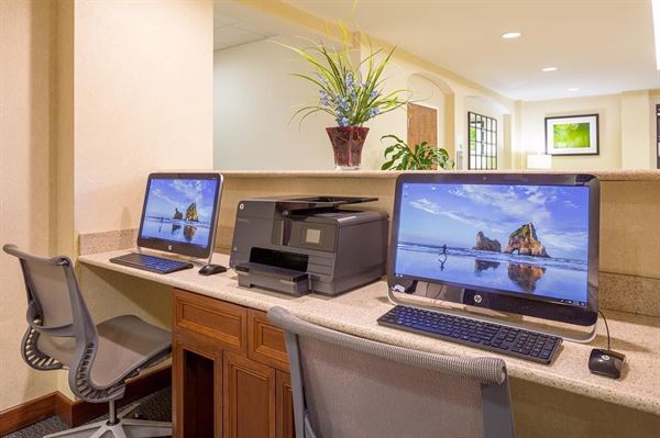 Holiday Inn Manchester Airport