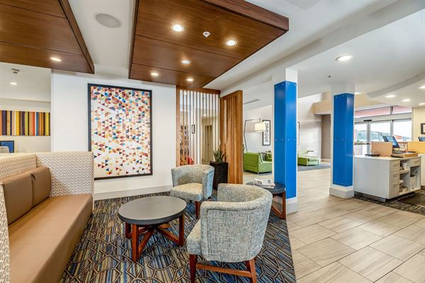 Holiday Inn Express & Suites Fremont - Milpitas Central