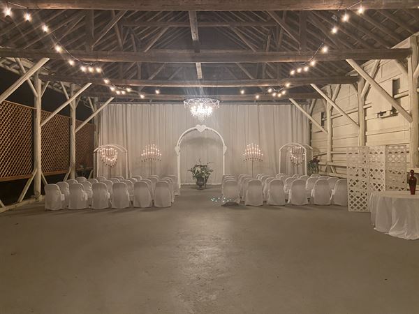 Veils and Roses Venue