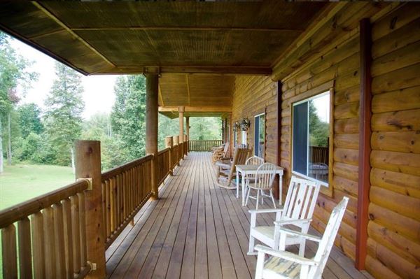 The Knotty Pine Lodge