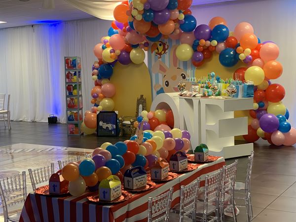 Glorious Banquet Hall Hollywood