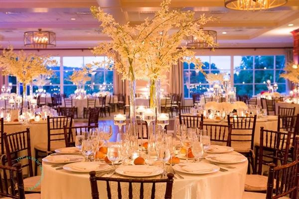 Paramount Country Club