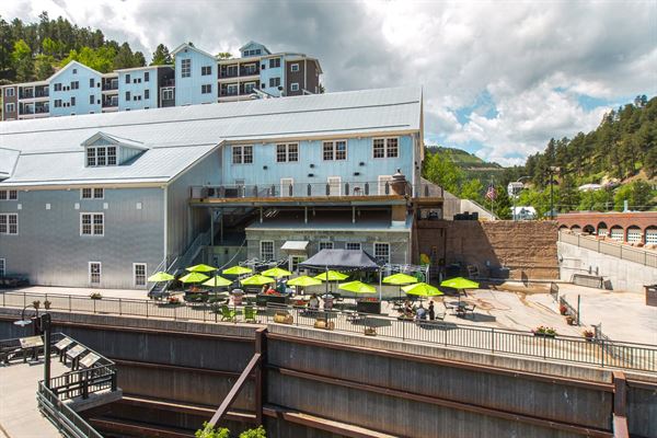 Deadwood Mountain Grand