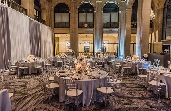 One King West Hotel & Residence