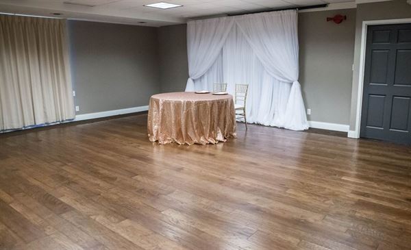 Eastlake Suites Hotel & Conference Center By OYO Urbana