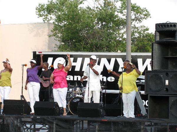 Johnny White And The Elite Band