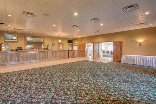 Deer Valley Lodge and Golf