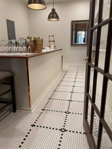 The Argus Hotel & Lounge