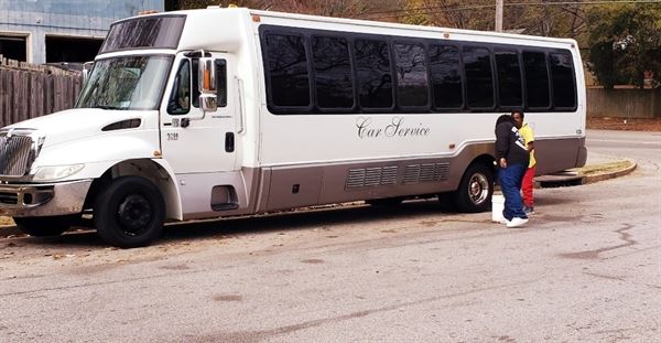 Bella rose party bus limousine services
