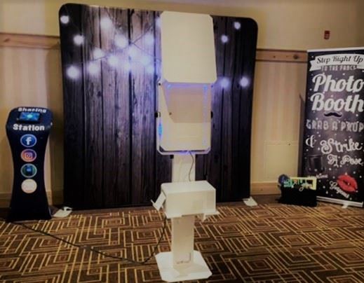 Memories and More Photo Booths