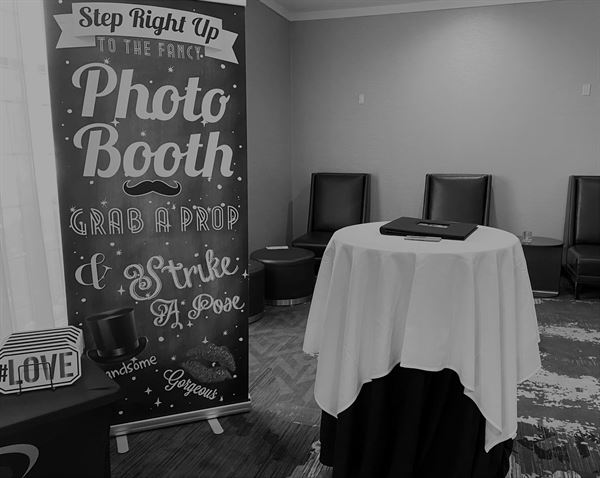 Memories and More Photo Booths