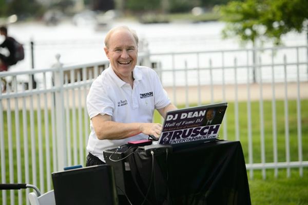 Rusch Entertainment Weddings R Us-TC