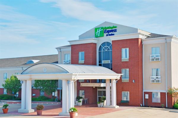 Holiday Inn Express & Suites Livingston